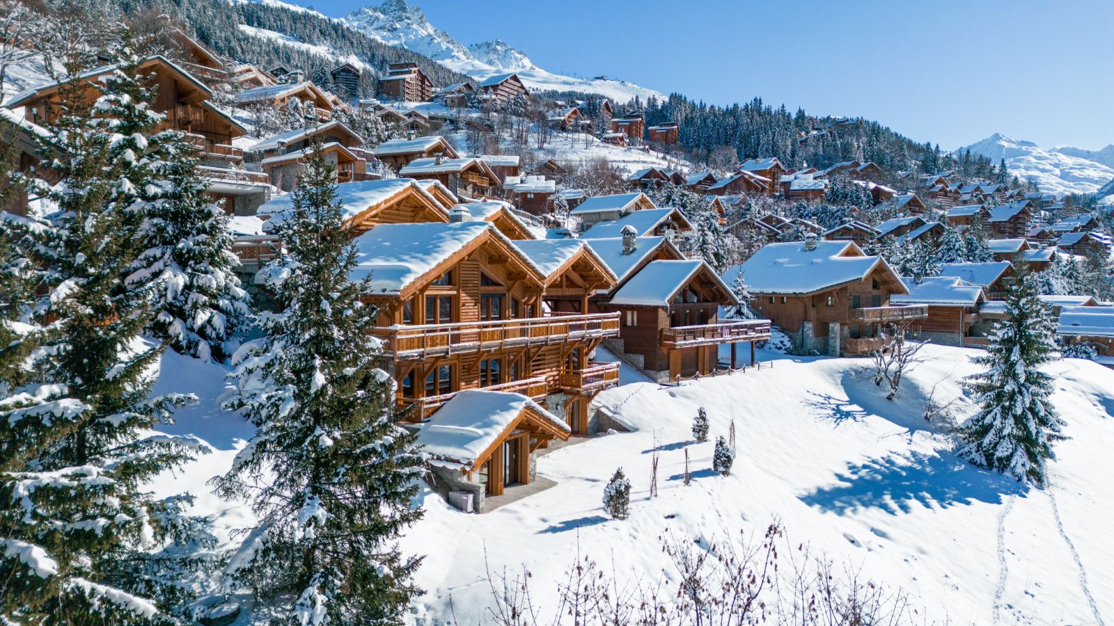 Luxruy-Ski-Chalet-Myriam-Meribel-OSC-Chalet (2).jpg