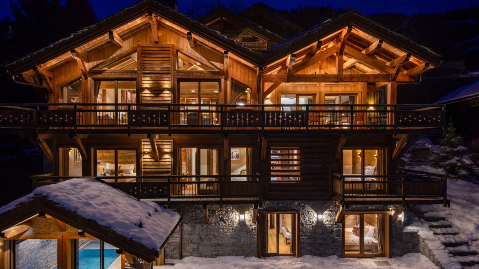 Luxruy-Ski-Chalet-Myriam-Meribel-OSC-Chalet (4).jpg