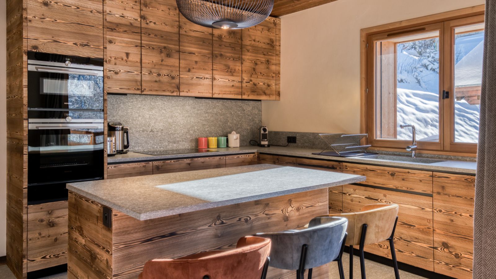 Luxruy-Ski-Chalet-Myriam-Meribel-OSC-Kitchen.jpg