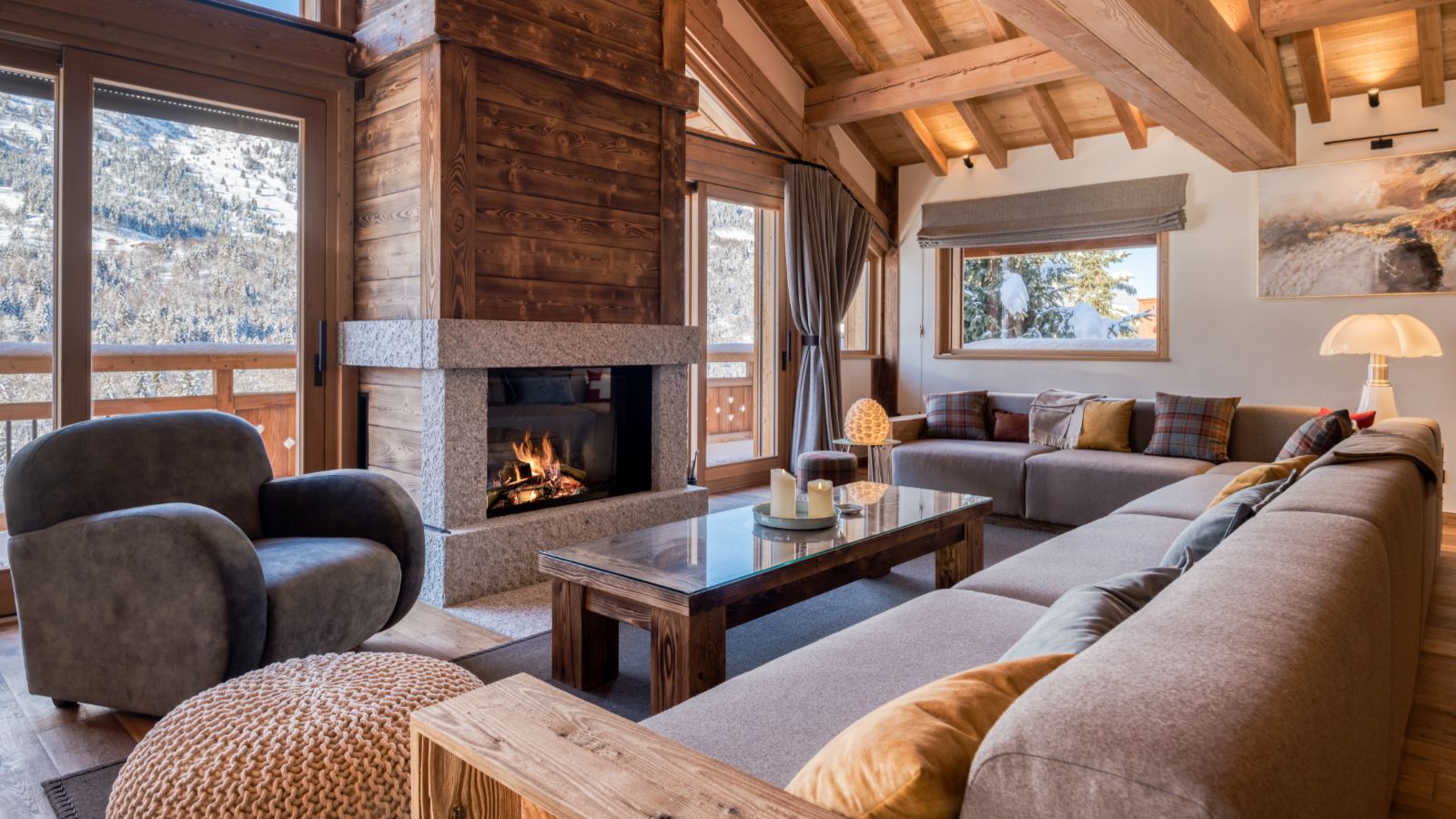 Luxruy-Ski-Chalet-Myriam-Meribel-OSC-Lounge (3).jpg