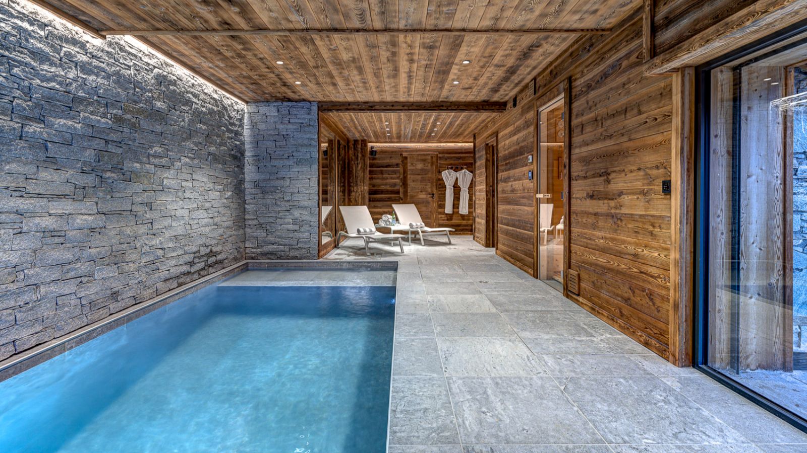 Luxruy-Ski-Chalet-Myriam-Meribel-OSC-Pool (3).jpg