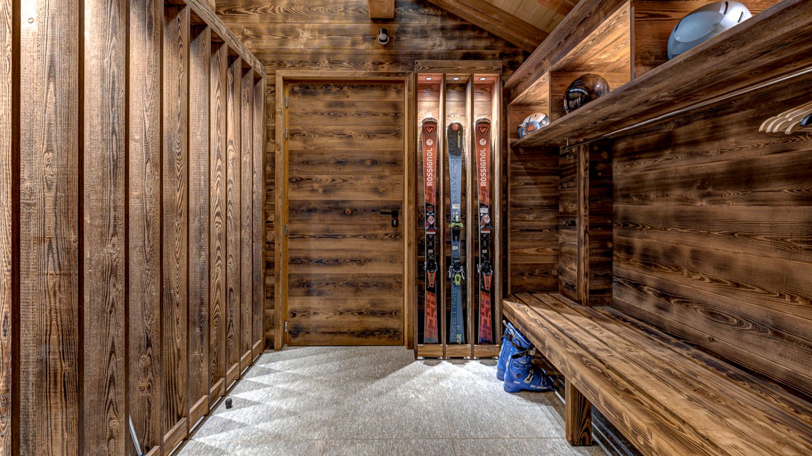 Luxruy-Ski-Chalet-Myriam-Meribel-OSC-Skiroom.jpg