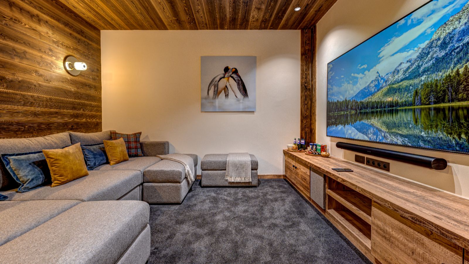 Luxruy-Ski-Chalet-Myriam-Meribel-OSC-Tv room.jpg