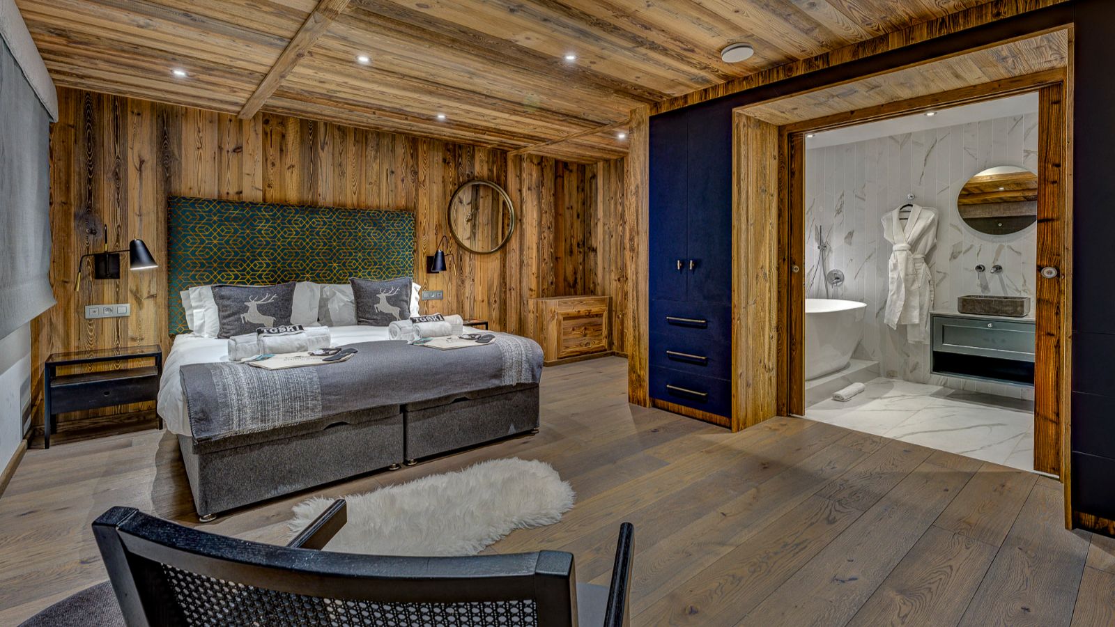 Luxury-Ski-Chalet-Morzine-Three Bears-OSC-Bedroom (2).jpg