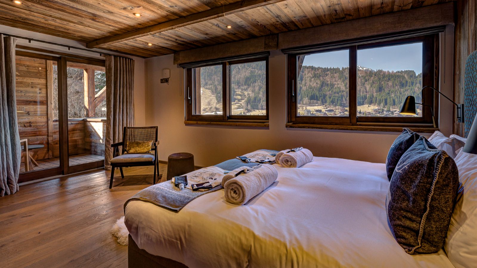 Luxury-Ski-Chalet-Morzine-Three Bears-OSC-Bedroom.jpg