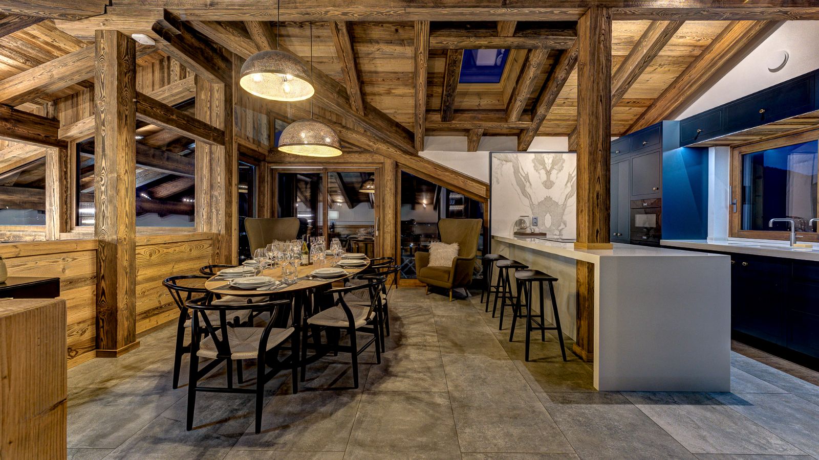 Luxury-Ski-Chalet-Morzine-Three Bears-OSC-Dining Room (3).jpg