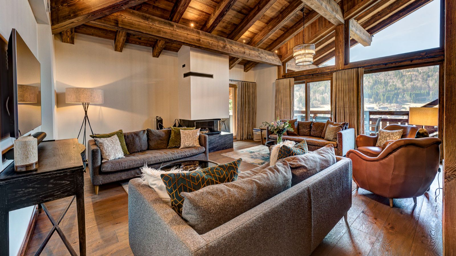 Luxury-Ski-Chalet-Morzine-Three Bears-OSC-Lounge.jpg