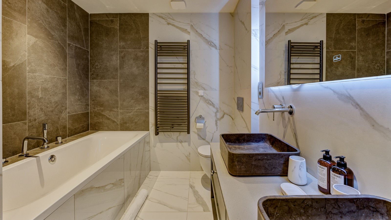 Luxury-Ski-Chalet-Morzine-Goldilocks-OSC-Bathroom.jpg