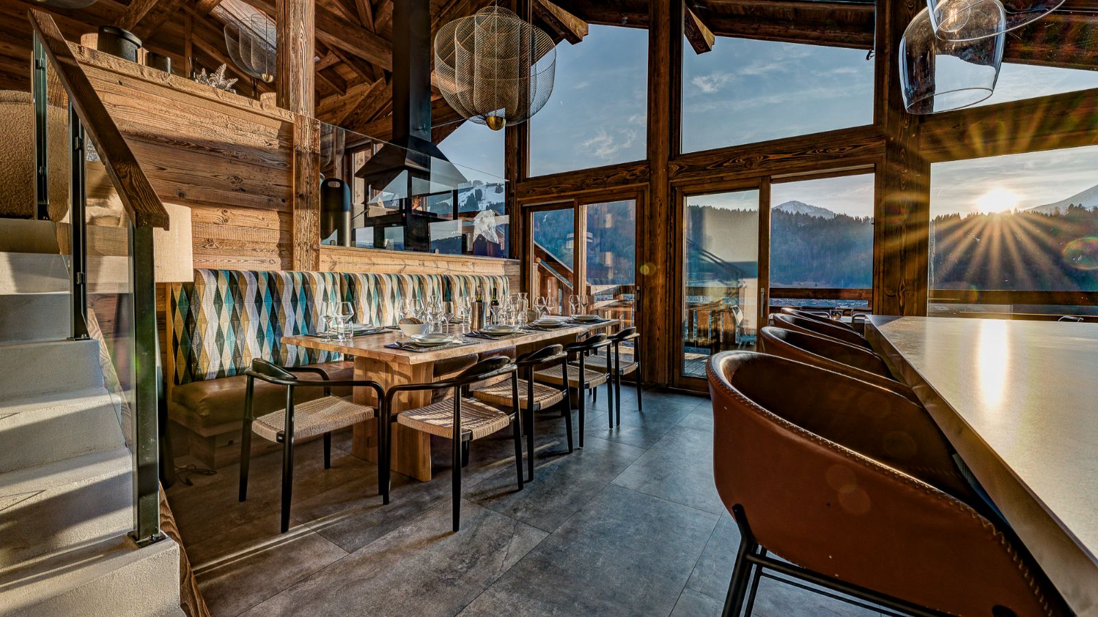 Luxury-Ski-Chalet-Morzine-Goldilocks-OSC-Dining.jpg