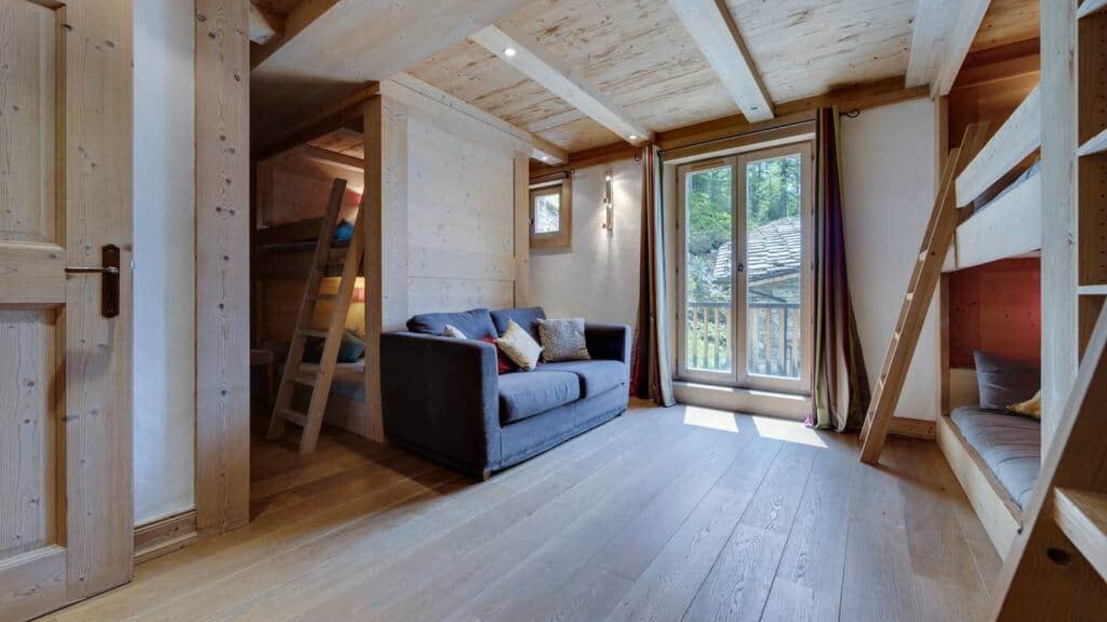 Luxury-Ski-Chalet-Vald'Isere-Chalet Vanoise-OSC-Bunkroom (4).jpg