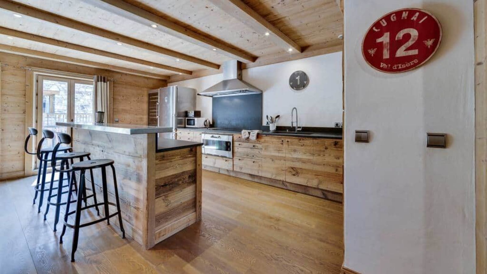 Luxury-Ski-Chalet-Vald'Isere-Chalet Vanoise-OSC-Kitchen.jpg