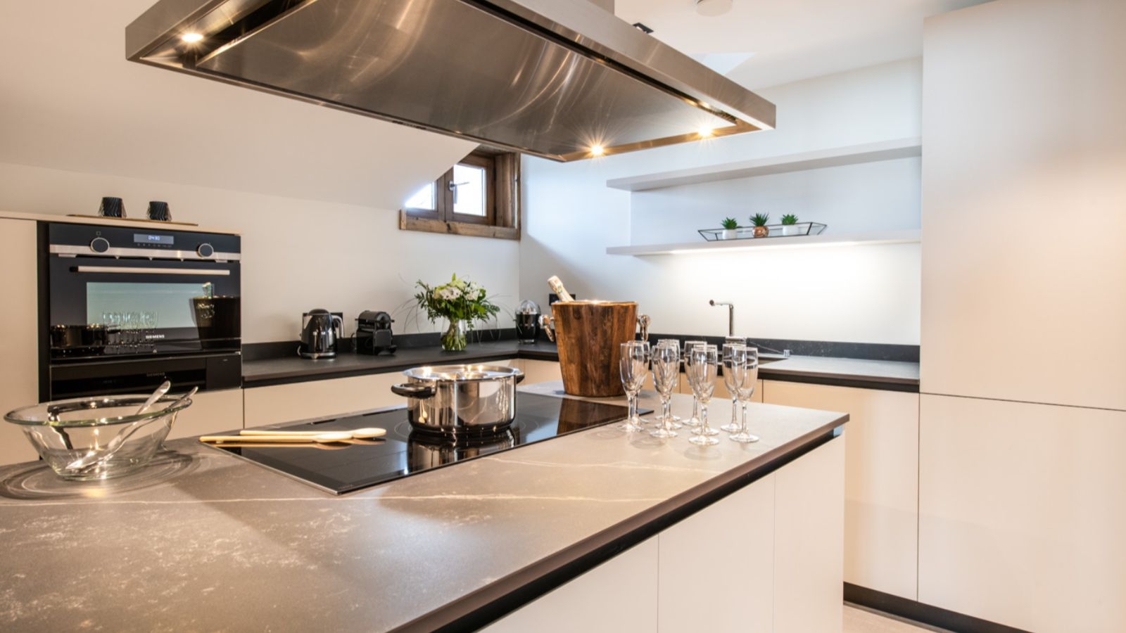Luxury-Ski-Chalet-Courchevel-1650-Kinabalu-Oxford-Ski-Kitchen.jpg