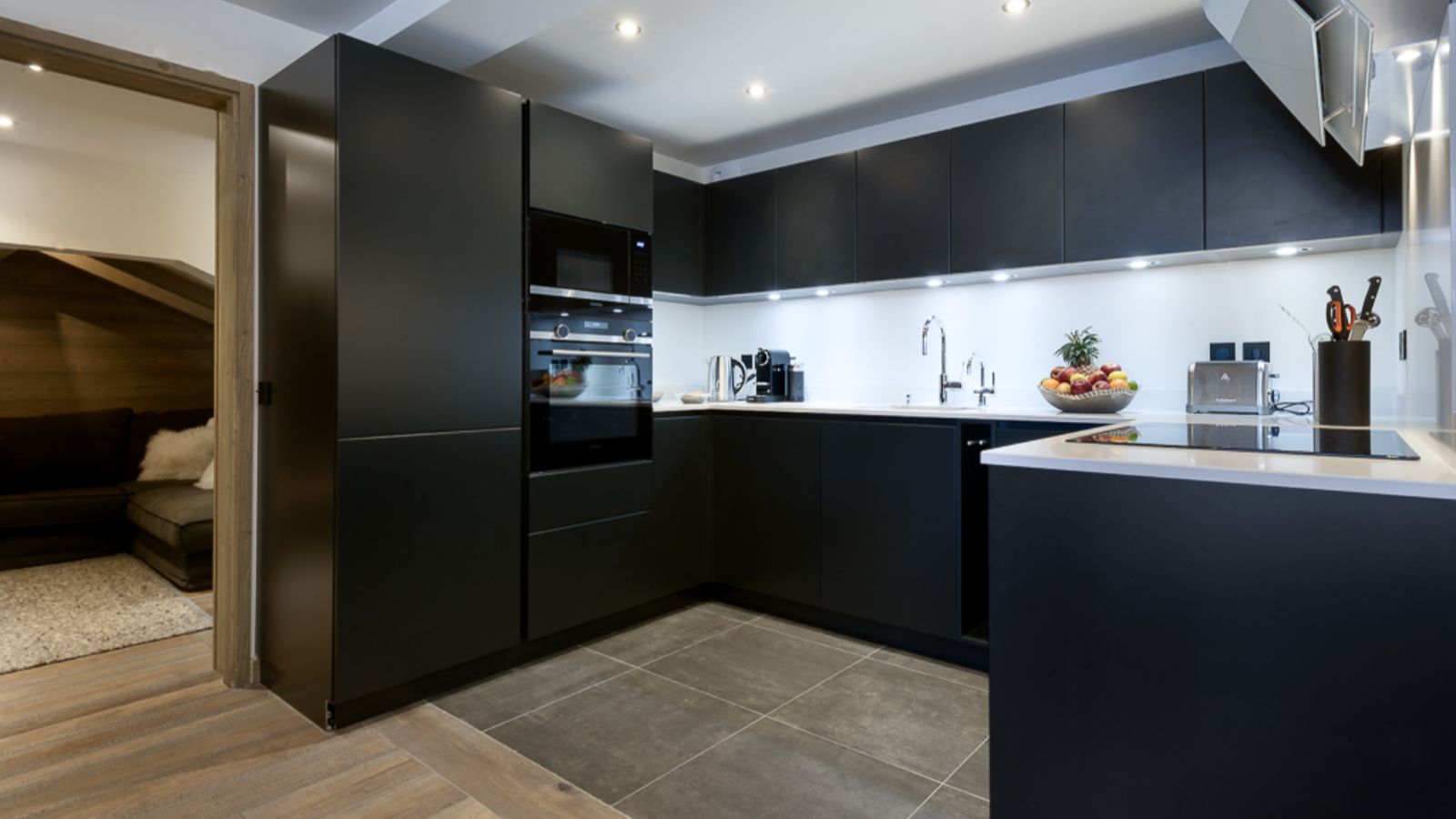 Luxury-Ski-Chalet-Courchevel-1650-Koh-I-Nor-Oxford-Ski-Kitchen.jpg