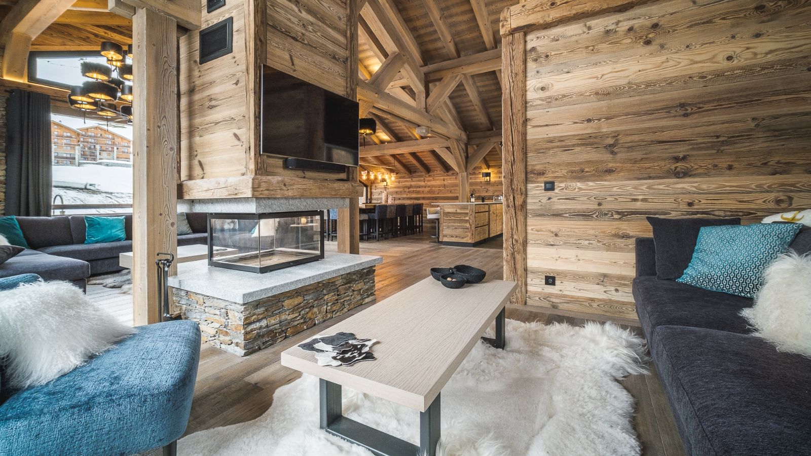 Luxury-Ski-Chalet-Tignes-ChaletArolla-OSC-Lounge.jpg