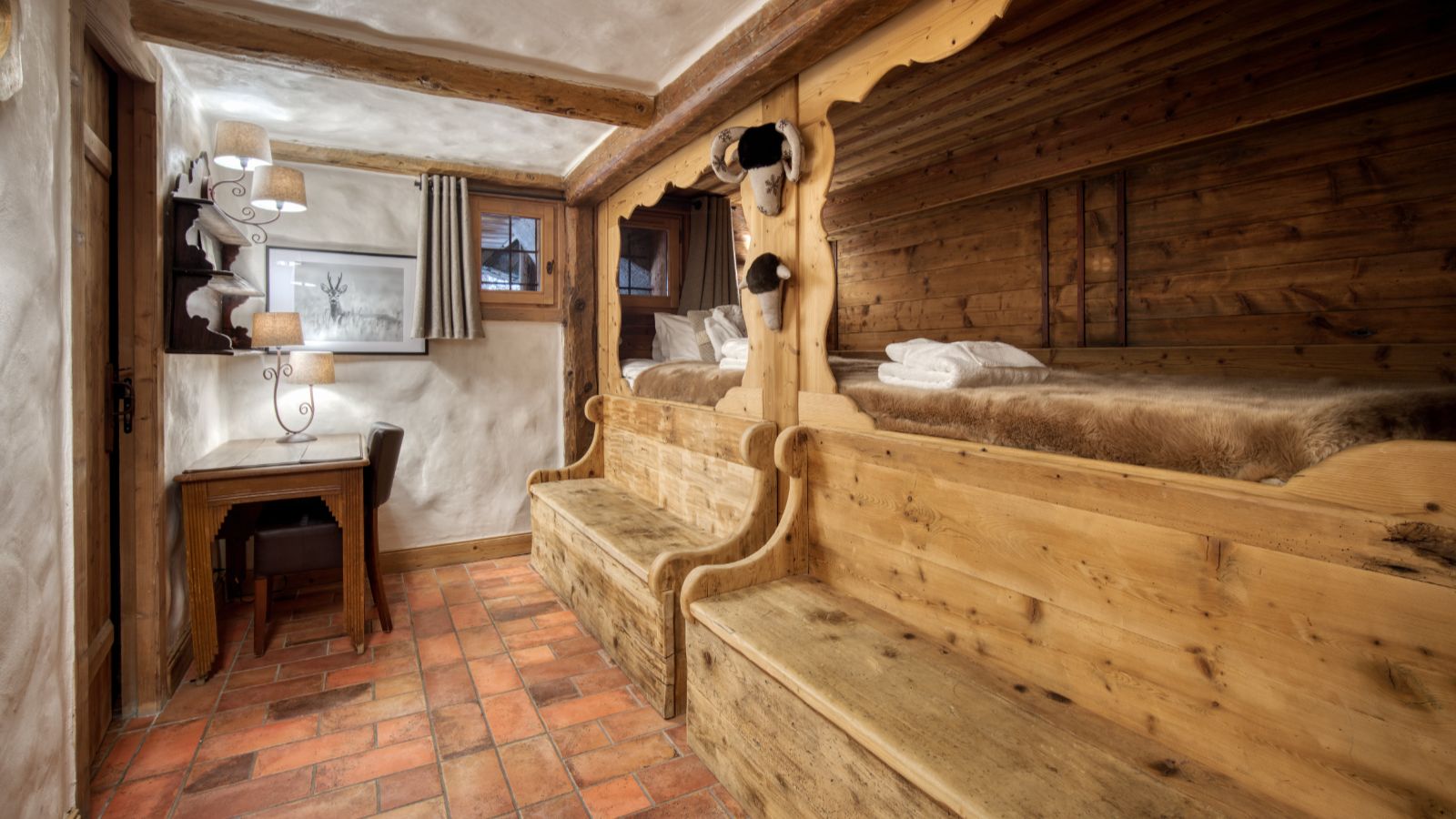 Luxury-Ski-Chalet-Vald'Isere-Chalet-Ananda-OSC-Bunkroom.jpg