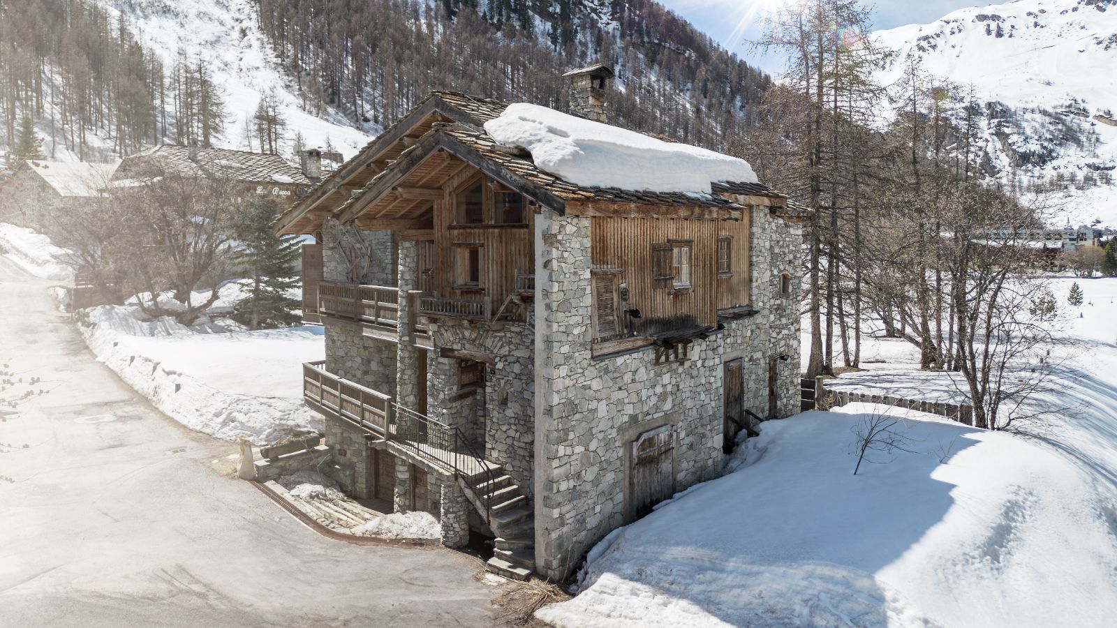 Luxury-Ski-Chalet-Vald'Isere-Chalet-Ananda-OSC-Chalet.jpg