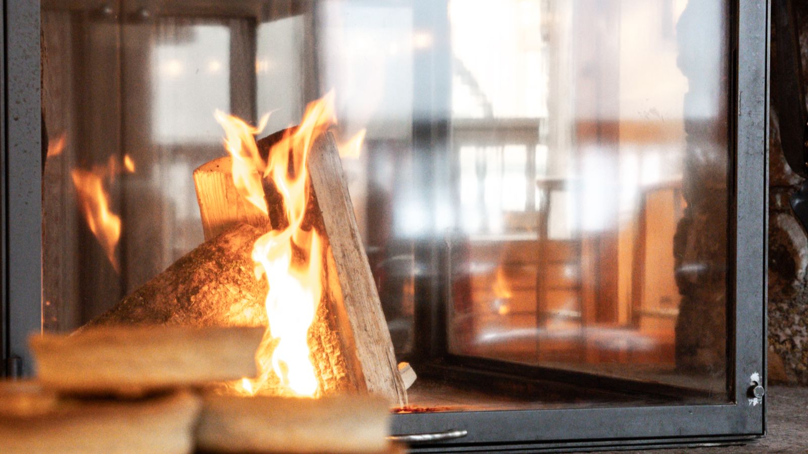 Luxury-Ski-Chalet-Vald'Isere-Chalet-Ananda-OSC-Fire.jpg