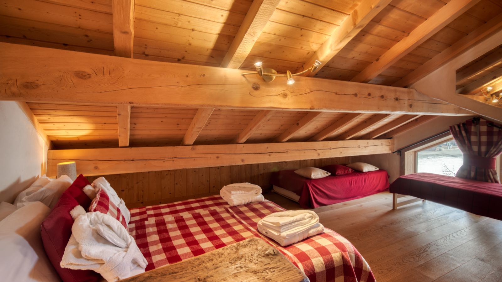 Luxury-Ski-Chalet-Vald'Isere-Chalet-Ananda-OSC-Bedroom Eaves.jpg