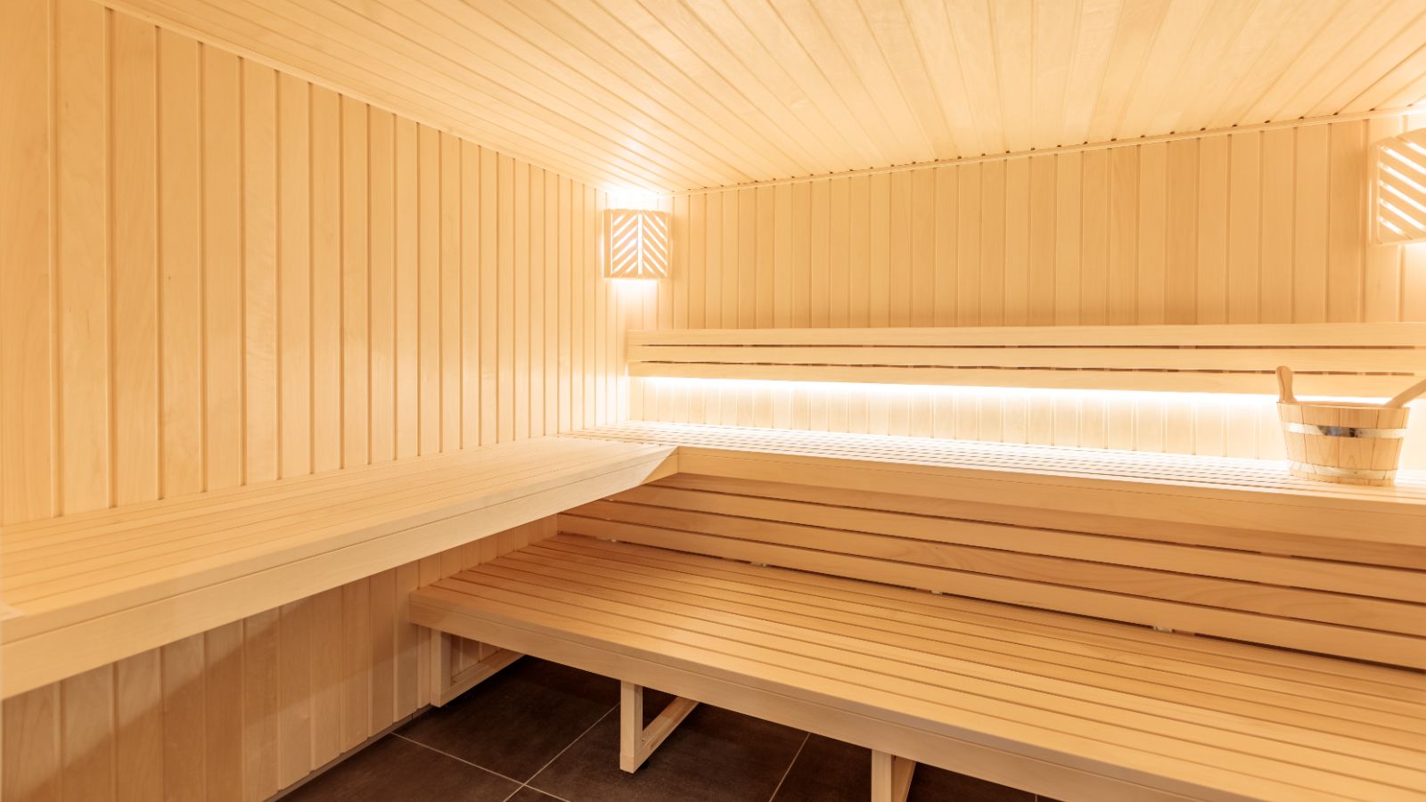 Luxury-Ski-Chalet-Les-Arc-Chalet-La -Source-arc-1800- OSC-Sauna.jpg