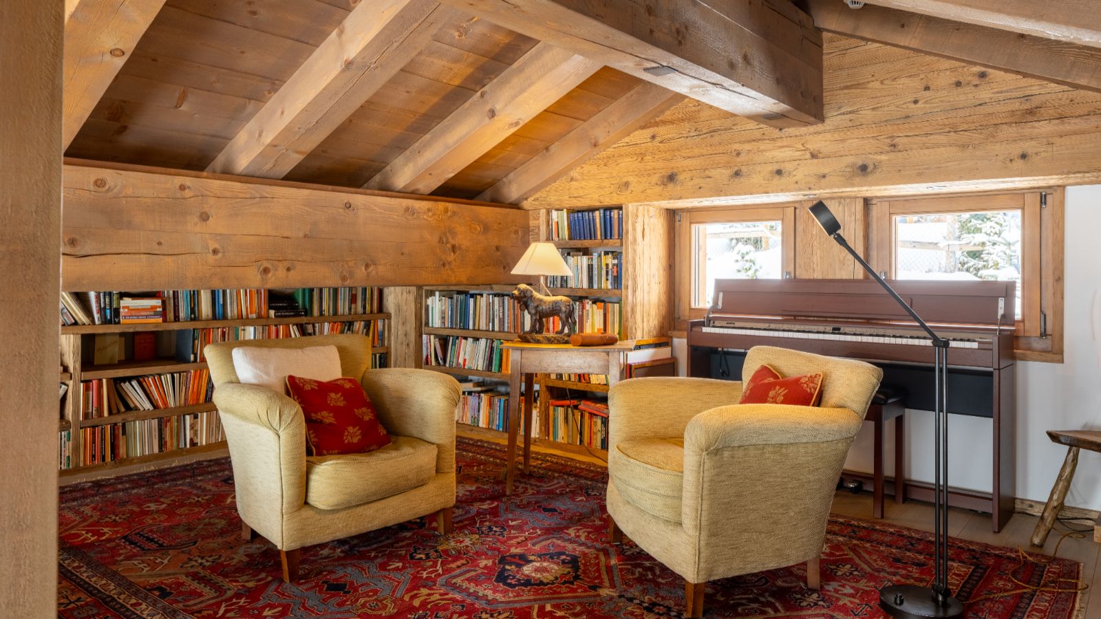 Luxury-Ski-Chalet-Verbier-ChaletLesEtrennes-OSC-Seating (4).jpg