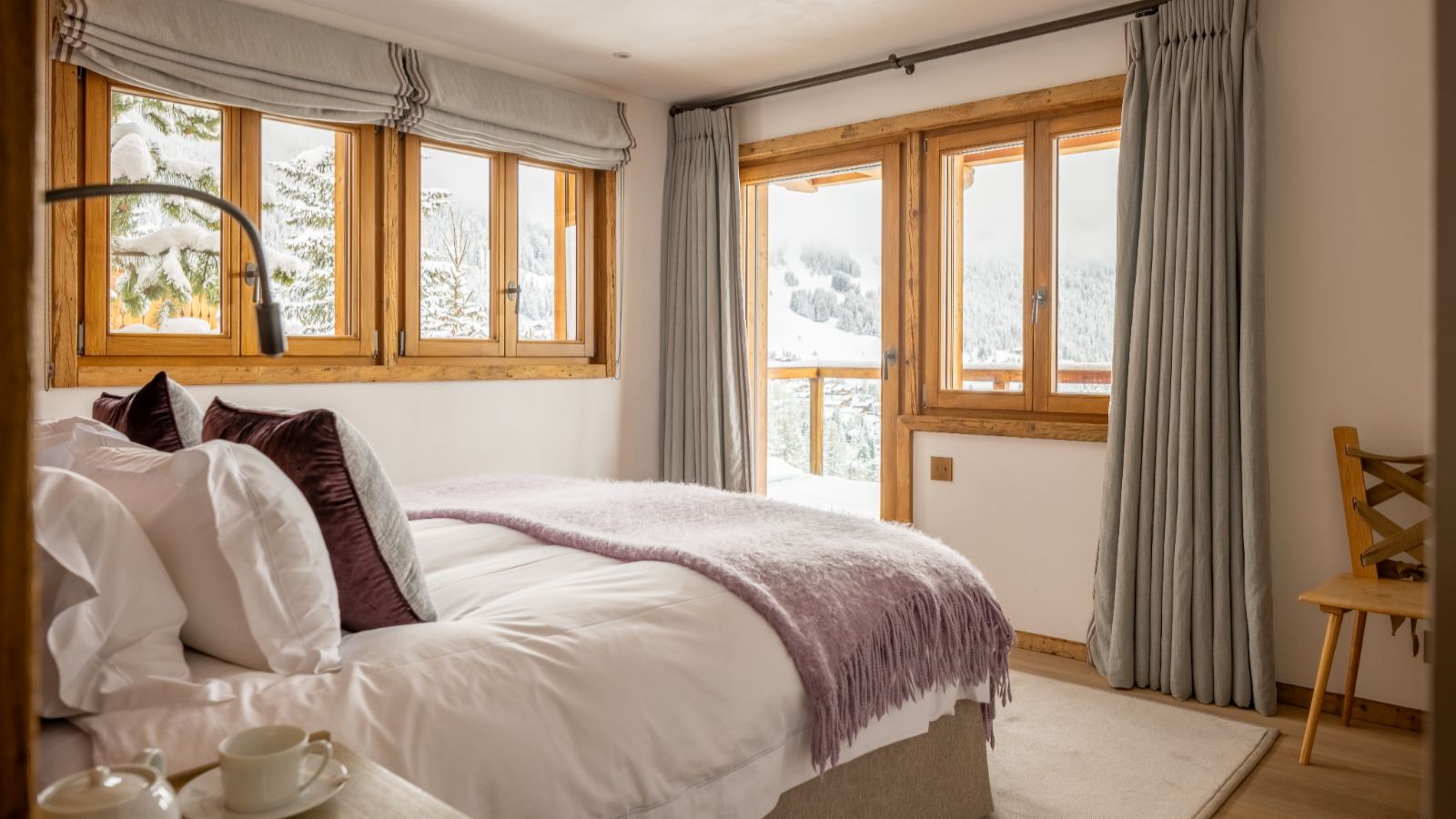 Luxury-Ski-Chalet-Verbier-ChaletLesEtrennes-OSC-Bedroom (16).jpg