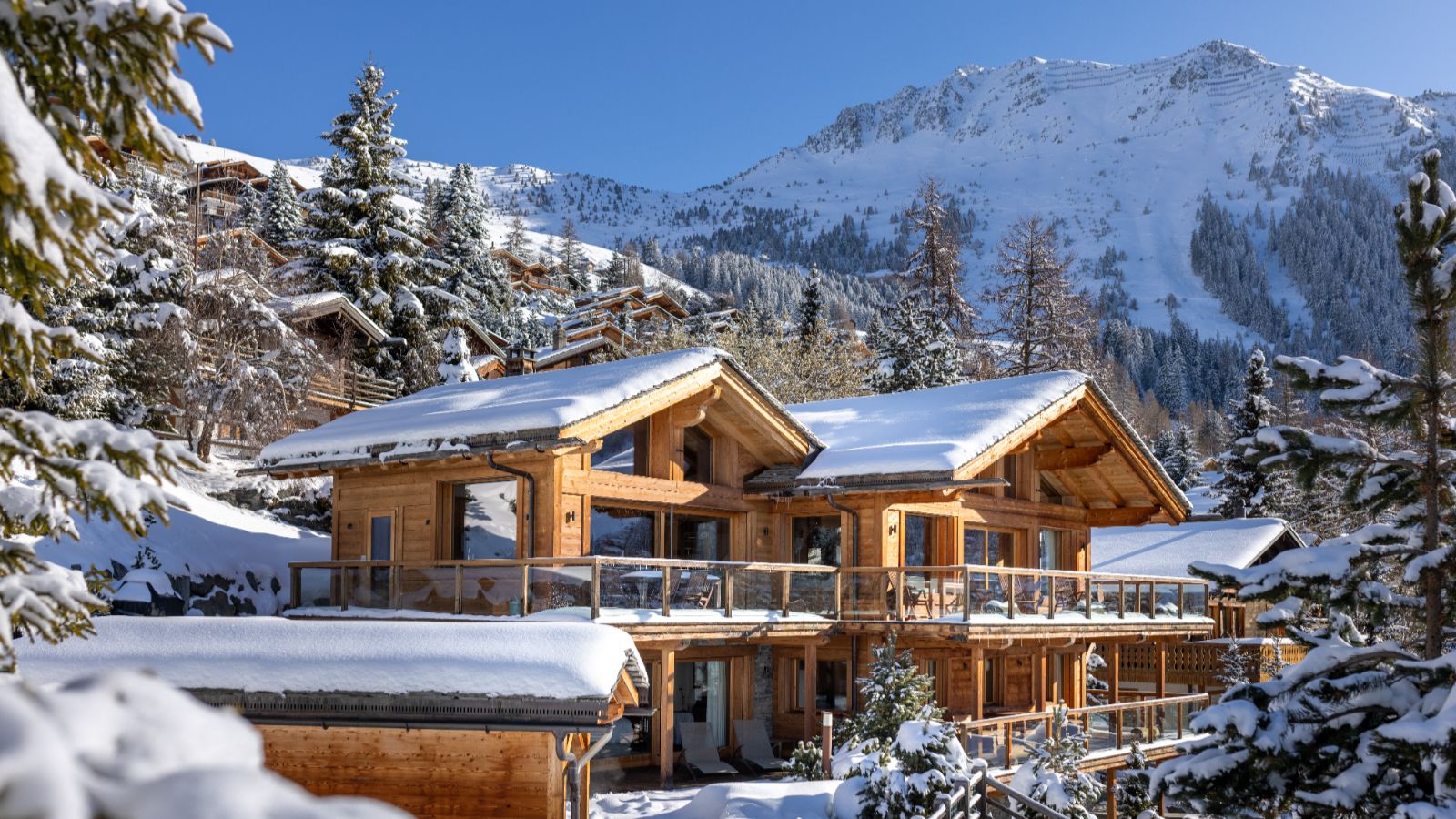 Luxury-Ski-Chalet-Verbier-ChaletLesEtrennes-OSC-Chalet (7).jpg