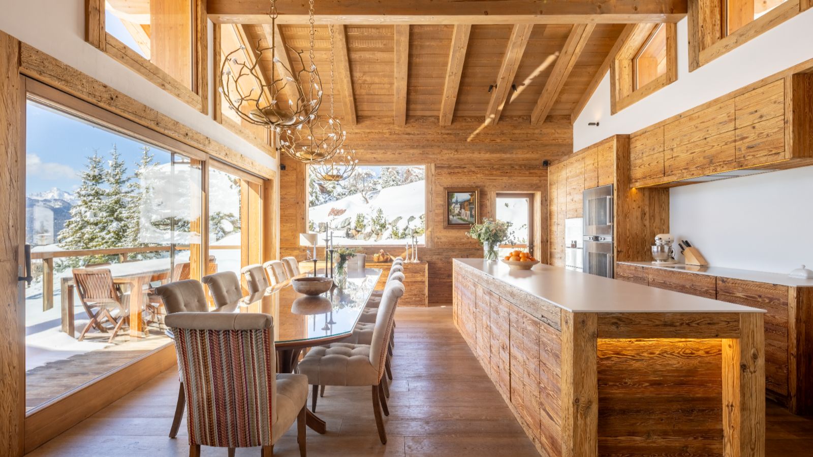 Luxury-Ski-Chalet-Verbier-ChaletLesEtrennes-OSC-Dining (4).jpg