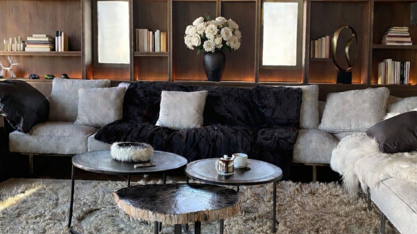 Luxury-Ski-Chalet-Vald'Isere-ChaletdeCristal-OSC-Seating.jpeg