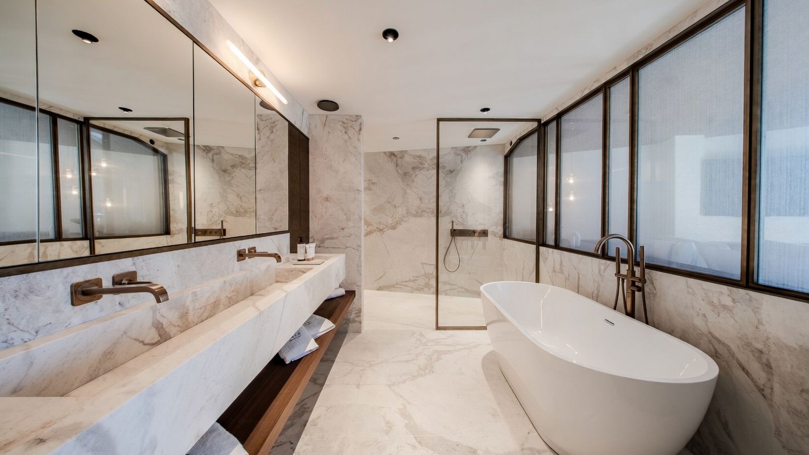 Luxury-Ski-Chalet-Vald'Isere-ChaletdeCristal-OSC-Bathroom.jpg