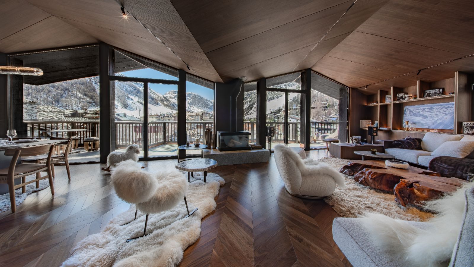 Luxury-Ski-Chalet-Vald'Isere-ChaletdeCristal-OSC-Lounge (2).jpg