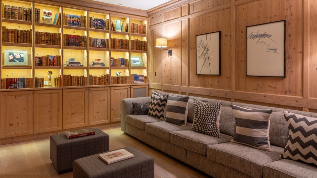Luxury-Ski-Chalet-Verbier-Skyfall-Penthouse-OSC-Seating.jpg