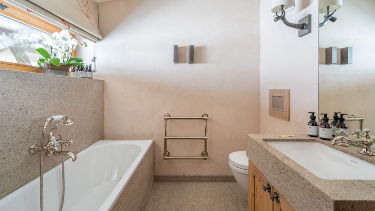 Luxury-Ski-Chalet-Verbier-Skyfall-Penthouse-OSC-Bathroom (2).jpg