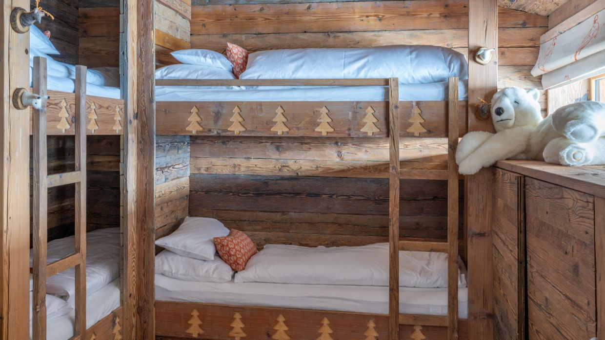 Luxury-Ski-Chalet-Verbier-Skyfall-Penthouse-OSC-Bunkroom.jpg