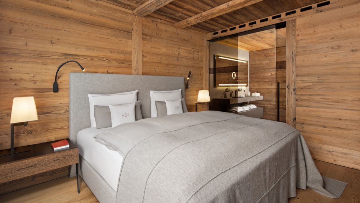 Luxury-Ski-Hotel-Lech-Severins-OSC-Bedroom (3).jpg