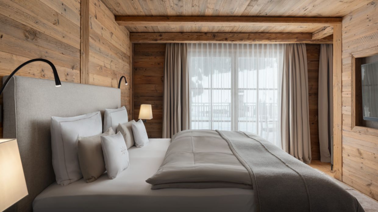 Luxury-Ski-Hotel-Lech-Severins-OSC-Bedroom (6).jpg