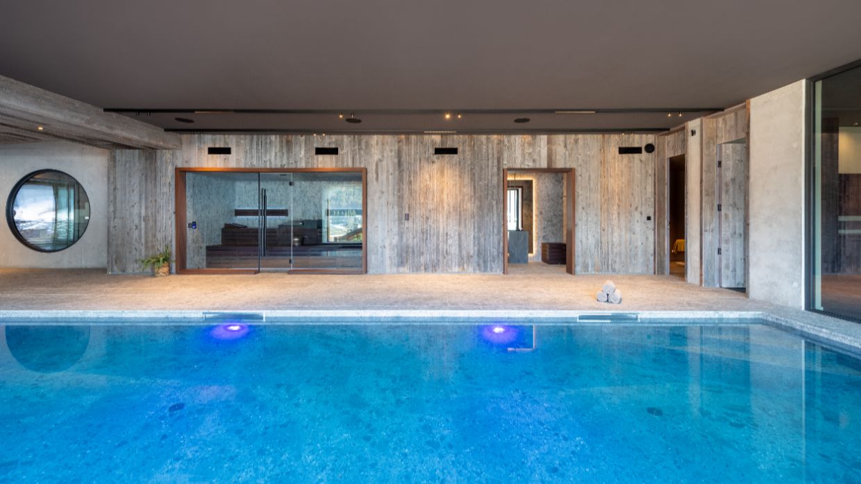 Luxury-Ski-Chalet-Morzine-Chalet-Bisou-OSC-Pool.jpg
