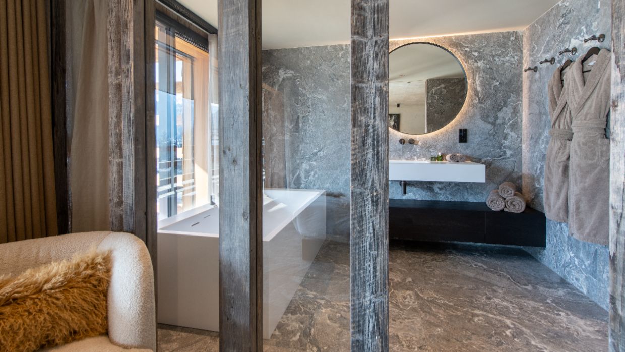 Luxury-Ski-Chalet-Morzine-Chalet-Bisou-OSC -Bathroom (3).jpg