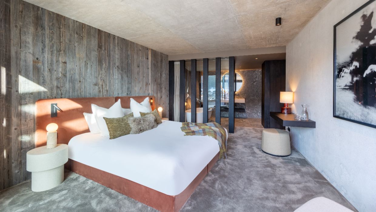 Luxury-Ski-Chalet-Morzine-Chalet-Bisou-OSC -Bedroom (6).jpg