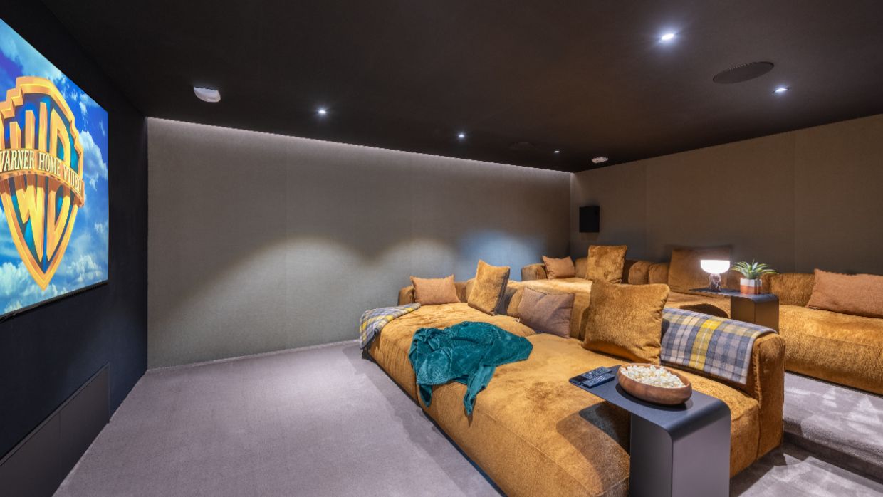 Luxury-Ski-Chalet-Morzine-Chalet-Bisou-OSC -Cinema.jpg