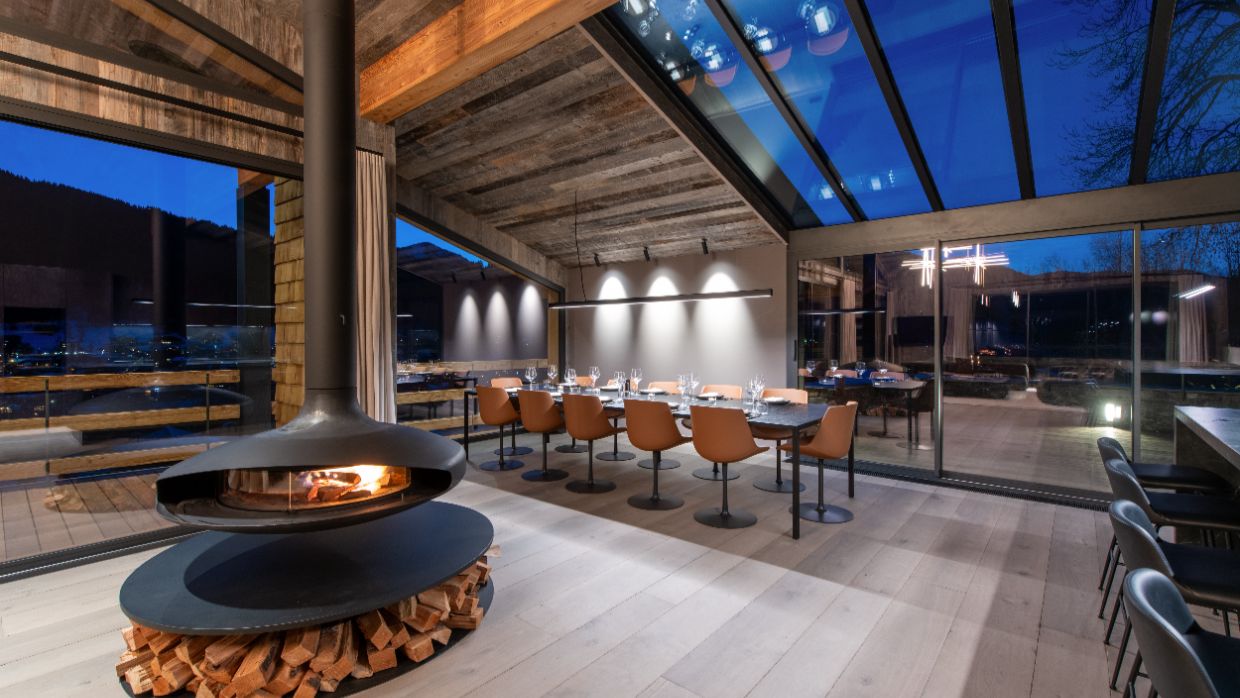 Luxury-Ski-Chalet-Morzine-Chalet-Bisou-OSC -Lounge (9).jpg