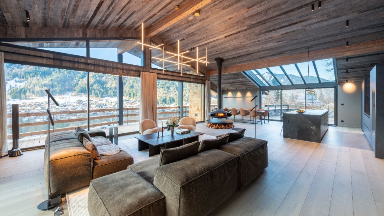 Luxury-Ski-Chalet-Morzine-Chalet-Bisou-OSC -Lounge (12).jpg