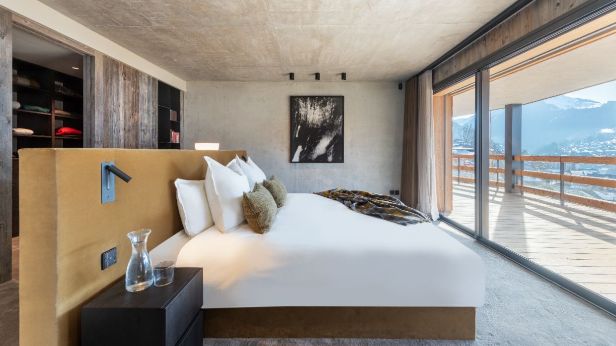 Luxury-Ski-Chalet-Morzine-Chalet-Bisou-OSC-Bedroom (4).jpg