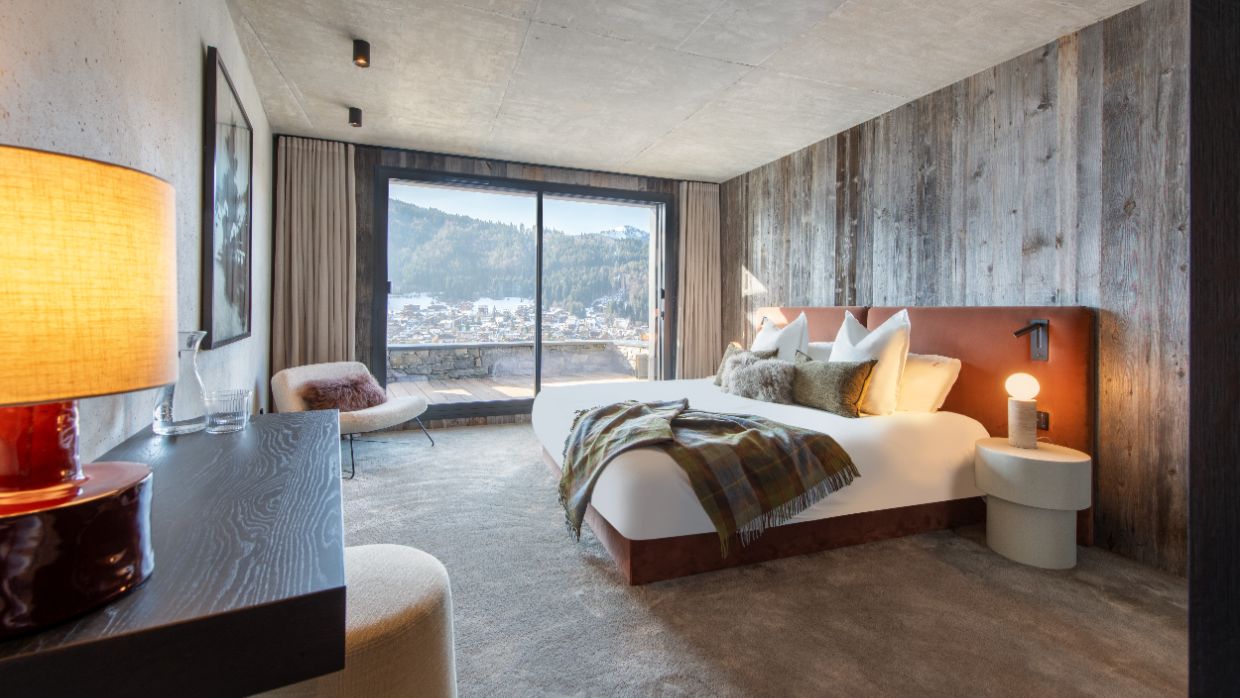 Luxury-Ski-Chalet-Morzine-Chalet-Bisou-OSC-Bedroom (6).jpg