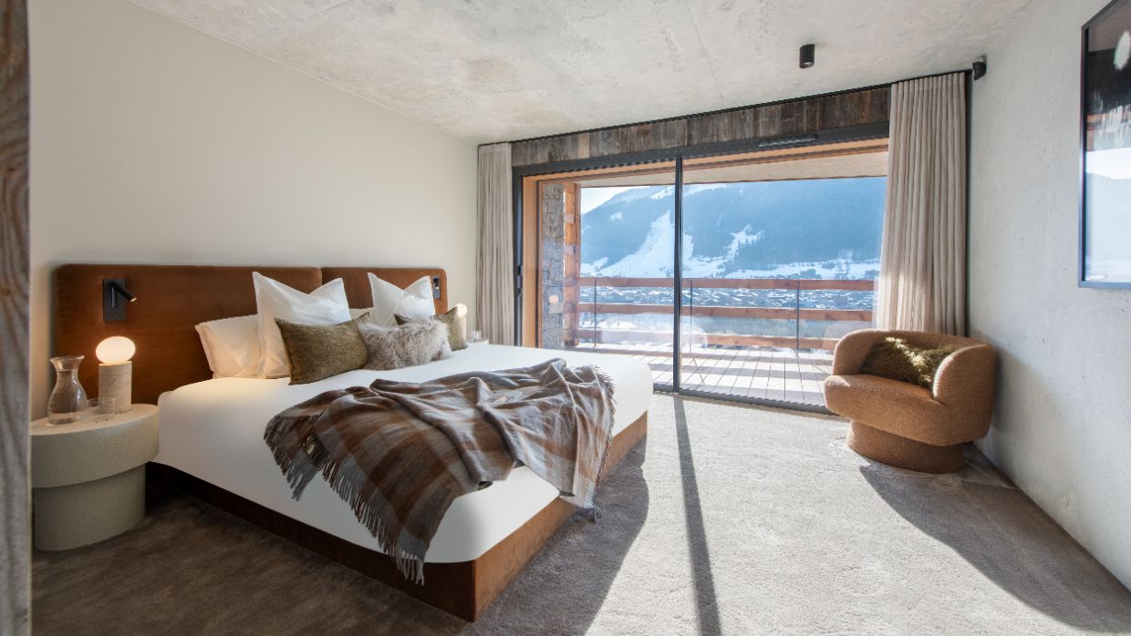 Luxury-Ski-Chalet-Morzine-Chalet-Bisou-OSC-Bedroom.jpg
