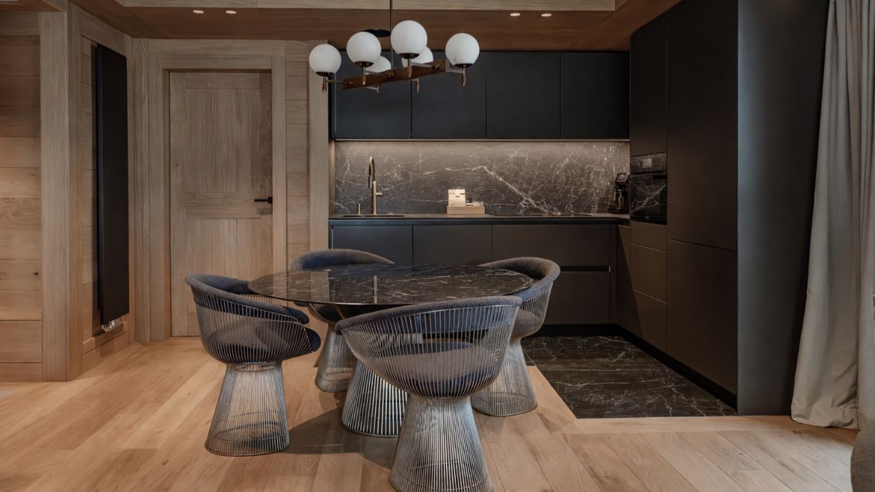 Luxury-Ski-Chalet-Le CINQ-OSC-Dining (1).jpg
