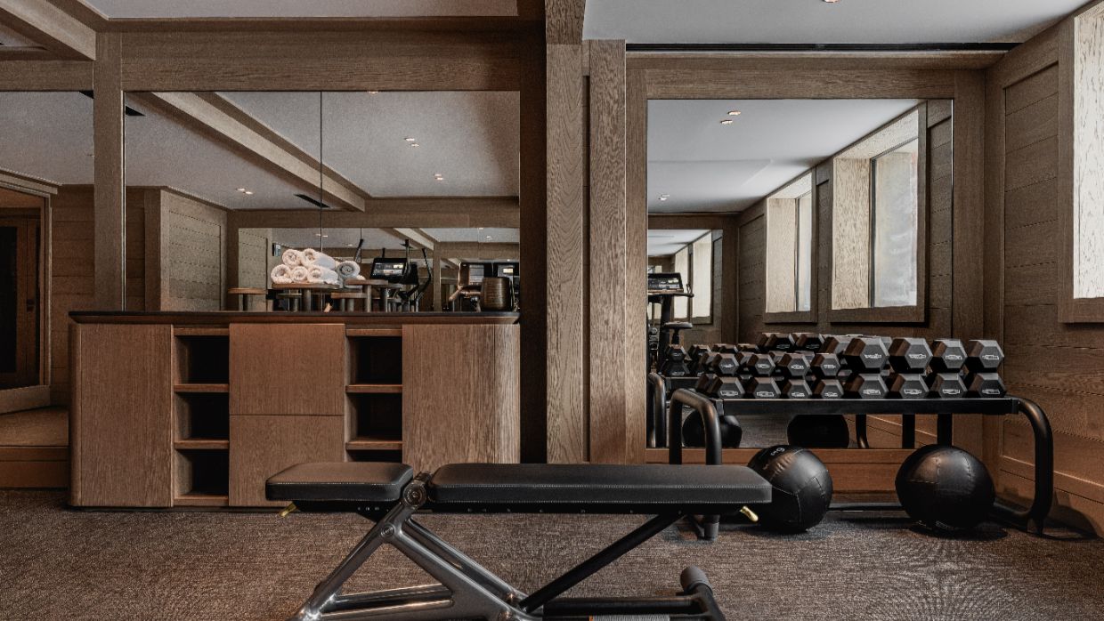 Luxury-Ski-Chalet-Le CINQ-OSC-Gym (2).jpg