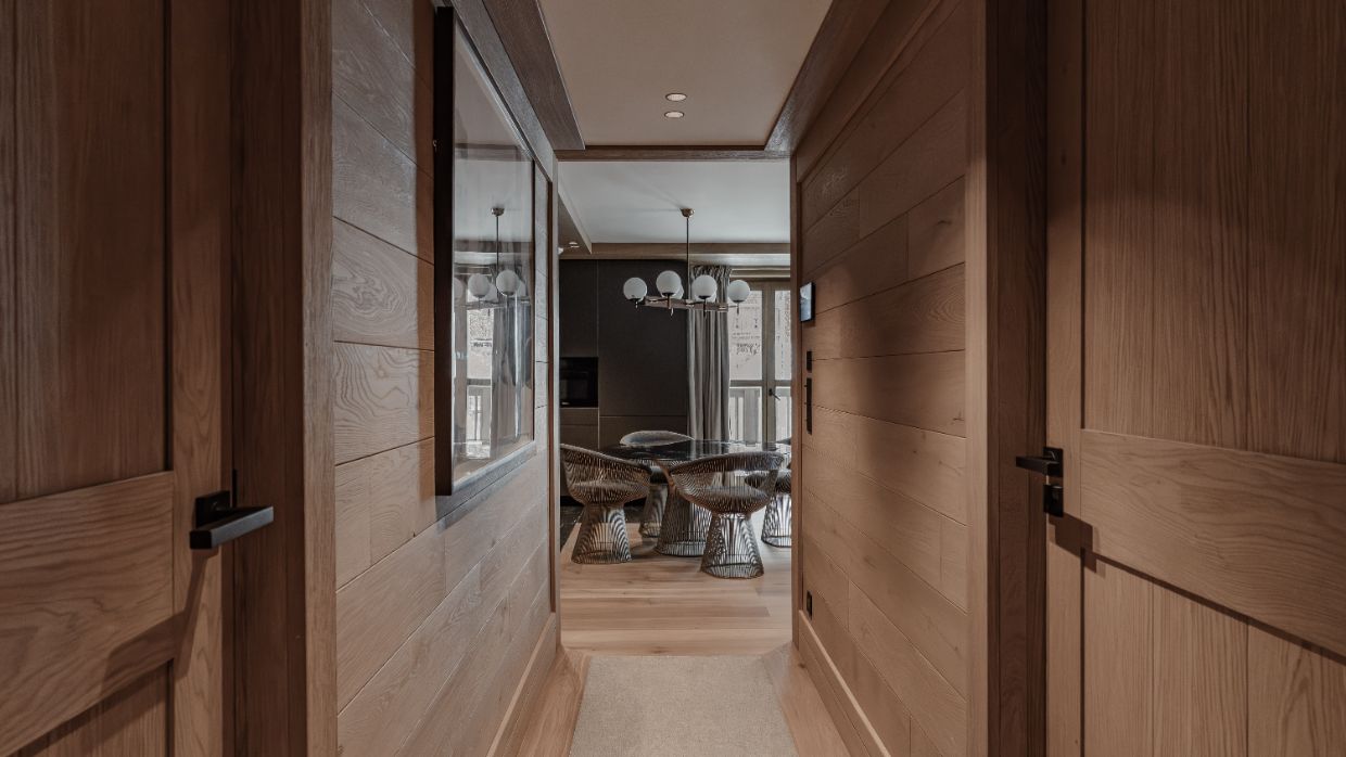 Luxury-Ski-Chalet-Le CINQ-OSC-Hall.jpg