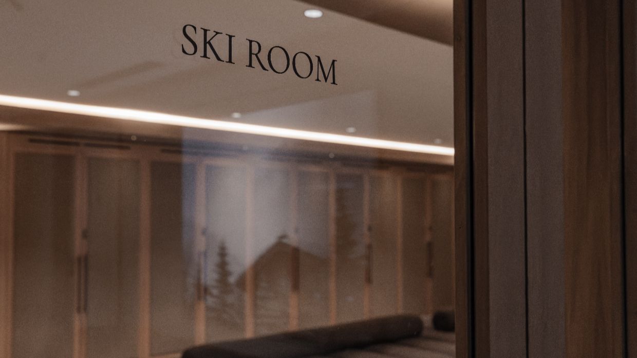 Luxury-Ski-Chalet-Le CINQ-OSC-Ski Room.jpg