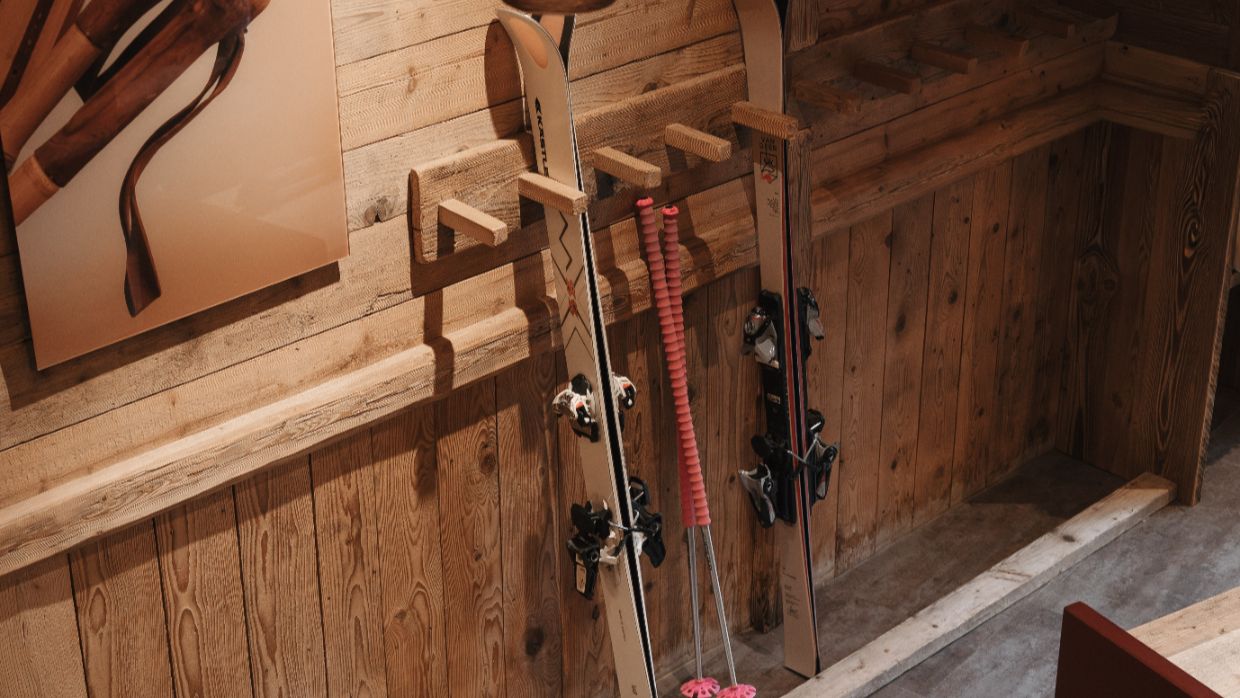 Luxury-Ski-Chalet-Le Alice-OSC-Skiroom (2).jpg