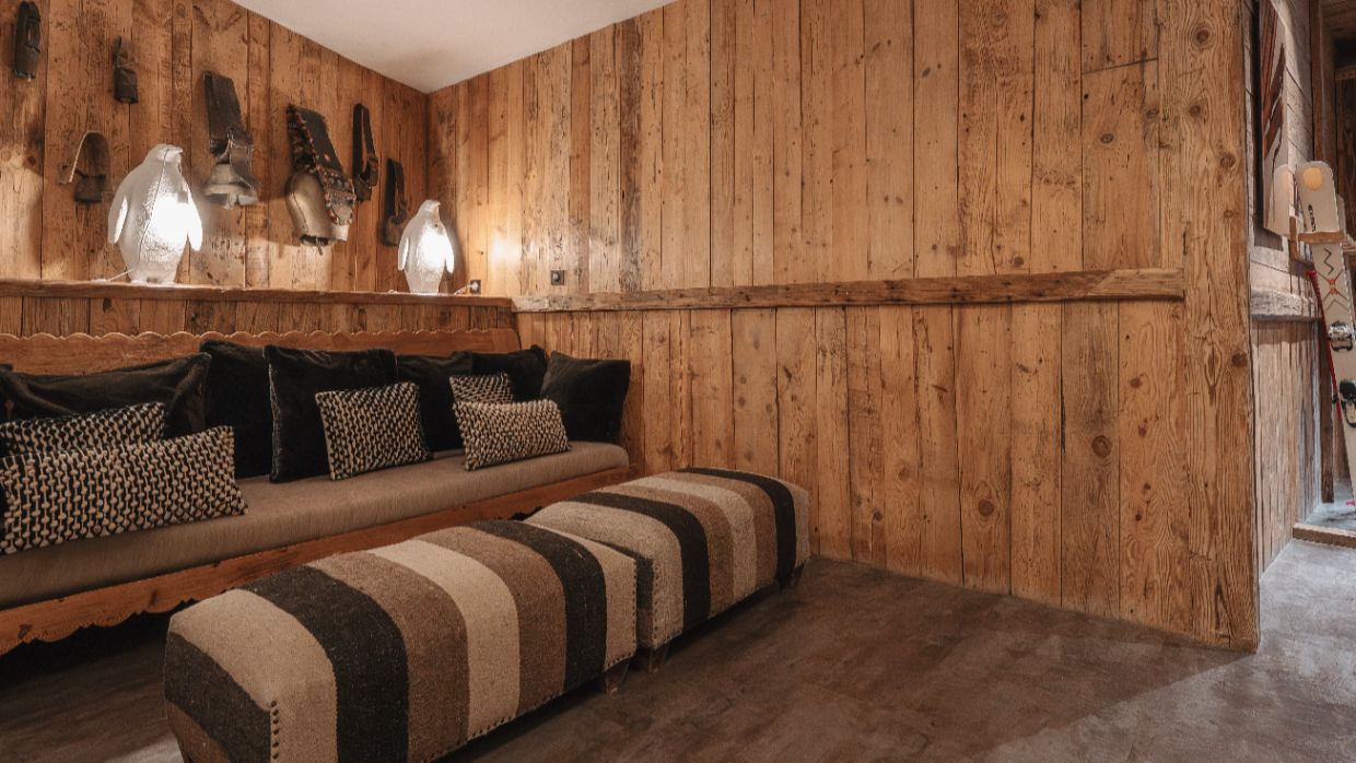 Luxury-Ski-Chalet-Le Alice-OSC-Skiroom (3).jpg